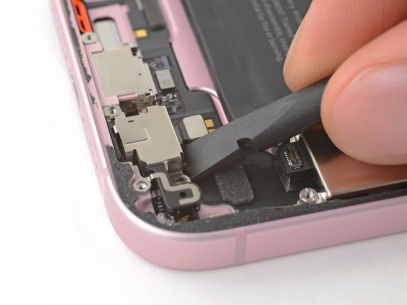Замена разъема зарядки на iPhone 15 Plus