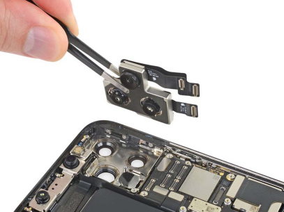 Замена фронтальной камеры iPhone 11 Pro