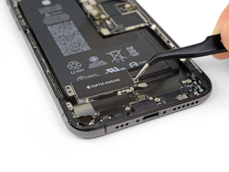 Замена вибромотора iPhone XS