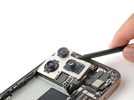 Замена основной камеры iPhone 16 Pro